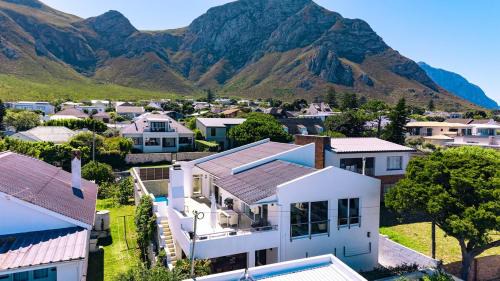 Voelklip House | Mimosa Voelklip Retreat