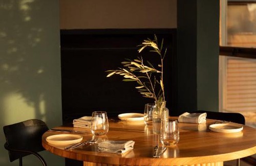 Murrah Apartment | Mimosa Wines