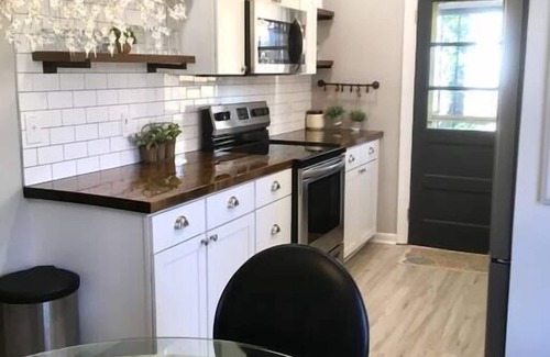 Hickory House | Mimzy’s Garden Retreat | Peaceful & Private
