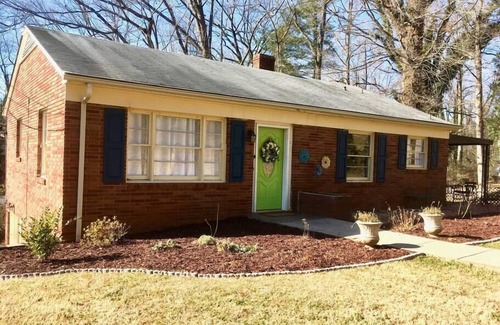 Hickory House | Mimzy’s Garden Retreat | Peaceful & Private