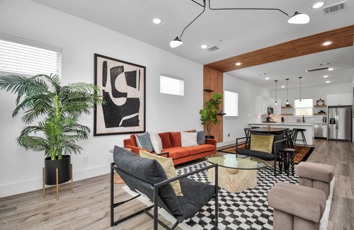 OST - South Union House | Min to Downtown HTX Luxe Escape at Med Center & NRG