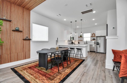 OST - South Union House | Min to Downtown HTX Luxe Escape at Med Center & NRG