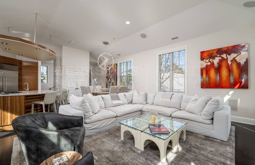 South Rehoboth House | MIN-WEEKS! STUNNING HOME W/HOT TUB-WALK TO THE BEACH! 200 New Castle St, Reh