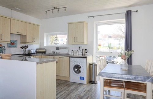 Y Felinheli Cottage | MIN Y DON, family friendly, country holiday cottage in Y Felinheli