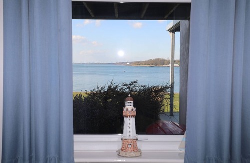 Y Felinheli Cottage | MIN Y DON, family friendly, country holiday cottage in Y Felinheli