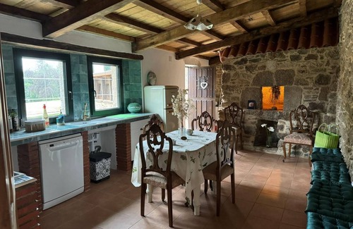 Boimorto House | MIÑA NAI HOUSE. Suitable for families and your pet. 1 min from the Camino de Santiago