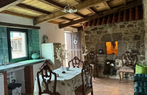 Boimorto House | MIÑA NAI HOUSE. Suitable for families and your pet. 1 min from the Camino de Santiago