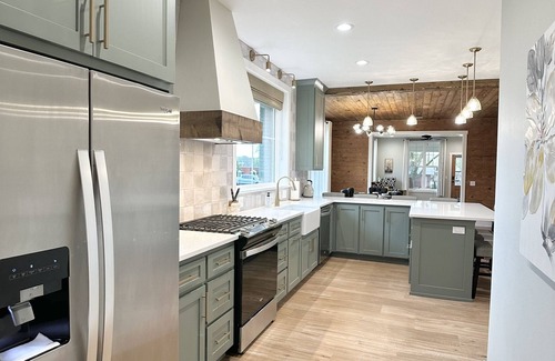 Nashville House | MINE CREEK COTTAGEn3 King Beds 2 Full BathsnSleeps 7