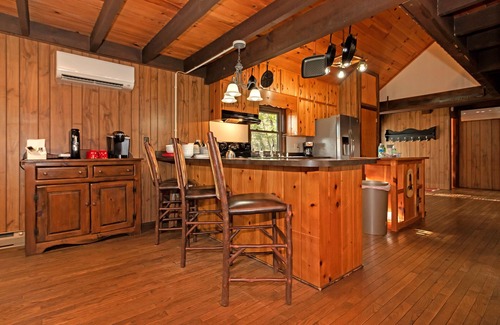 Pisgah Forest Cabin | Mine Mountain Cabin, convenient location! 4 bedrooms, real log cabin