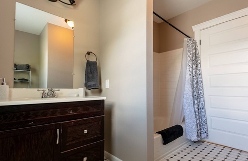 Kellogg House | Miner’s Manor Vintage charm with modern comforts