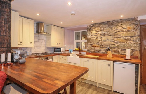 Rhiwbryfdir Cottage | MINERS REST, pet friendly, with open fire in Blaenau Ffestiniog