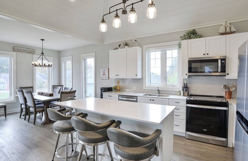 Minett House | Minett Cottage (#12)