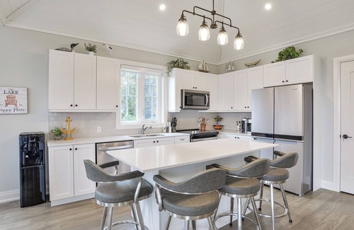 Minett House | Minett Cottage (#12)