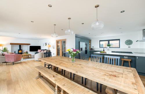 Cirencester House | Minety Lake 64 ML64 Lower Mill Estate Cotswolds