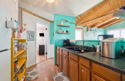 San Luis Beach House | Mingo Manor (2-Bedroom Home) - Pets Allowed by RedAwning