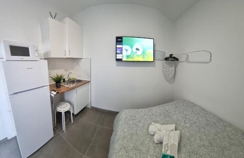 San Jeronimo Apartment | Mini Estudio JACUZZI DOBLE SEVILLA "POLIGONO INDUSTRIAL"