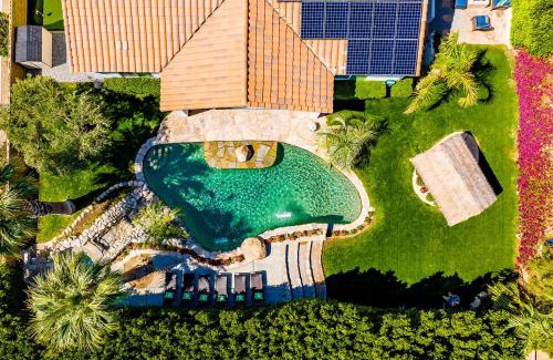 Desert Hot Springs House | Mini Golf, Saltwater Pool & Spa by MariamsBnb