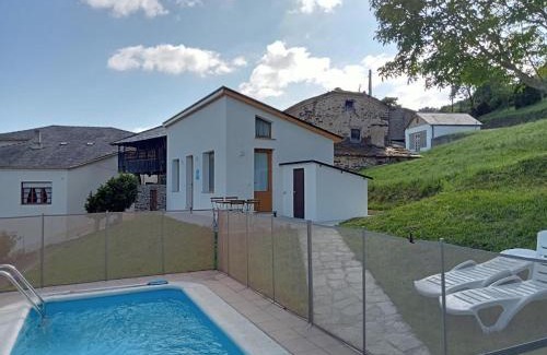 Castrillon Municipality House | Mini Room Ron