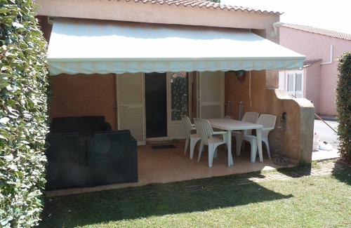 Pineto Villa | Mini villa by the sea, gated residence with trees.