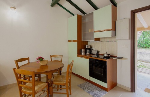 Bravone Villa | Mini-villa, close to the sea, with shared garden and pool