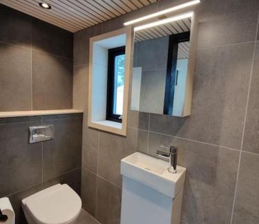 Isfjorden Apartment | Minihuset ved skogen