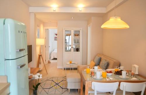 Las Palmas de Gran Canaria Apartment | Minimalist Home Canteras Beach