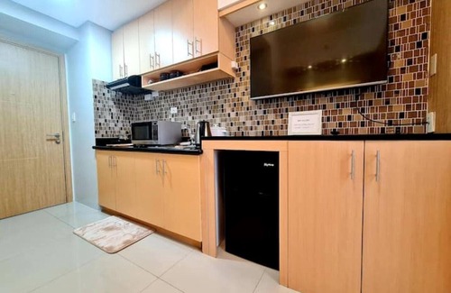 Dupax Del Norte Condo | Minimalist 1BR nr SM North |Fastnet |Parking