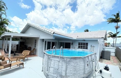 Richmond West House | Minimalist home in the heart of Miami