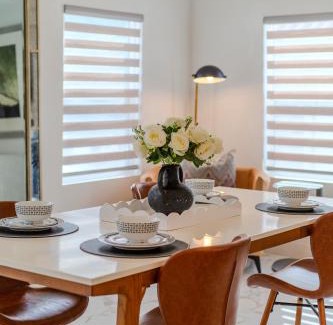 North Central House | Minimalist Modern 3Bed 3Bath House near the Rose Bowl in Pasadena