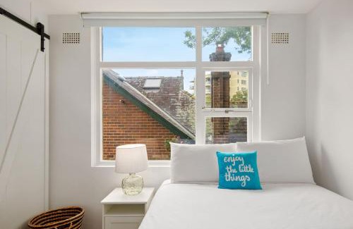 Mosman Apartment | Minimalist Mosman - Essential Stay near Beach & Zoo