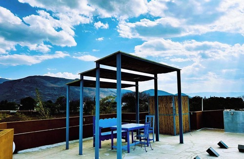 Tlalixtac de Cabrera House | Minimalist Architectural Jewel Near Oaxaca City with Pool & Plush Gardens