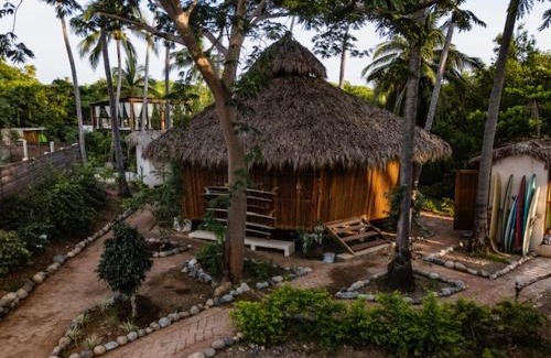 Saladita Apartment | Minimalist Surf, Pool, AC, Icebath, Yoga, Saladita, 50m to Surf