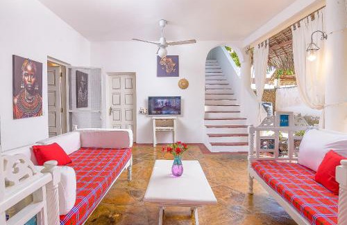Malindi Marine National Park Villa | Minimi Couzy villa casaurina