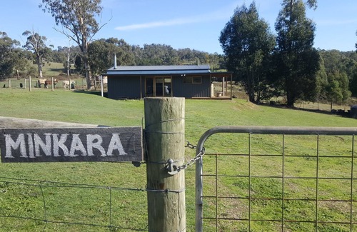 Chum Creek Cabin | Minkara Homestay - bush retreat fully self contained cabin on 10 acres