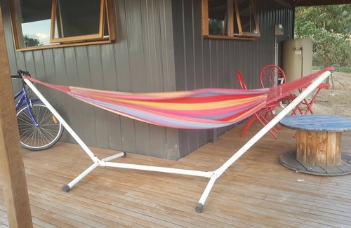 Chum Creek Cabin | Minkara Homestay - bush retreat fully self contained cabin on 10 acres