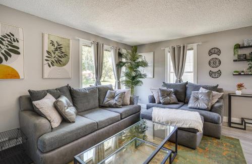 Golden Valley House | Minneapolis Home Mins From US Bank Stadium and More