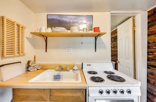 Allenspark Apartment | 'Minnehaha' Allenspark Cabin Near Hiking!