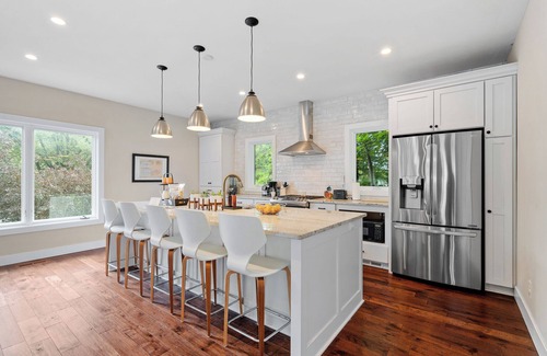 Excelsior House | MINNeSTAY* Bayside Escape |