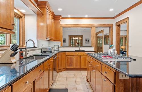 Linden Hills House | MINNeSTAY* Harriet House