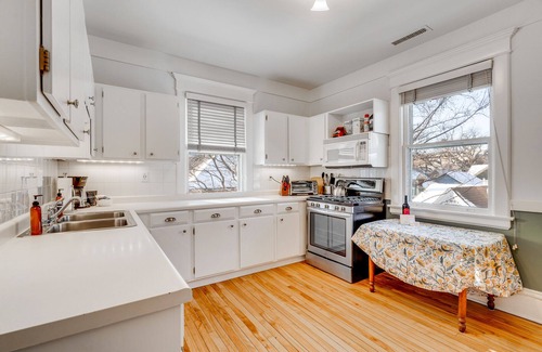 Summit - University House | MINNeSTAY* The Fitzgerald | Historic