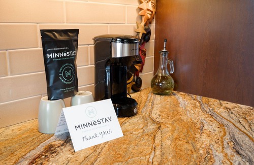 Red Wing House | MINNeSTAY* The Lakeview | Modern