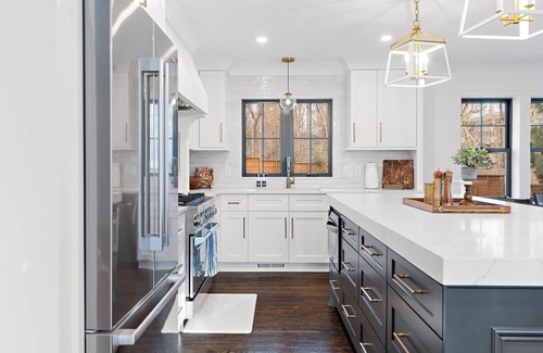 Wayzata House | MINNeSTAY* Wayzata Cove | Minnetonka