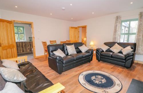 Newry House | Minnie's Cottage, Killeavy