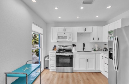 Anna Maria Condo | Minnow 2 2 Bedroom Villa by RedAwning