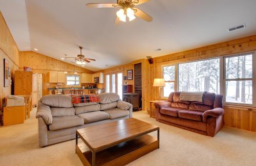 Minocqua House | Minocqua Lakefront Cabin with Deck