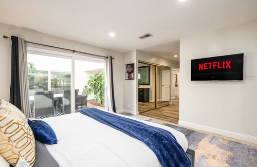 Fullerton House | Mins to Disney! Luxury 4BD - Pool & Arcade