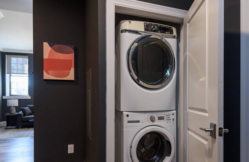 Near Southside Apartment | Mins to Downtown, Ballpark, Arch | Free Parking + W&D | Zencity at Bordeaux
