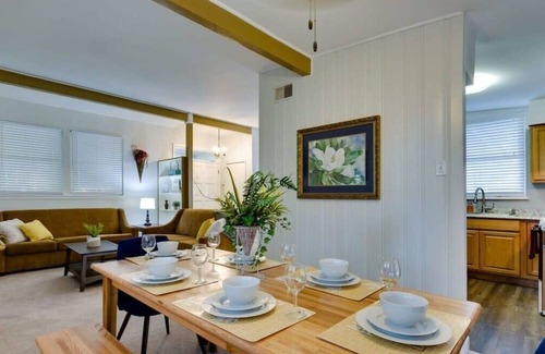 Savannah House | Mins To Downtown! Ping-Pong&Pets - Halcyon Hangout