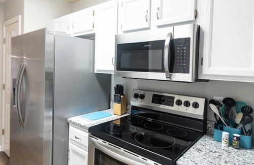 Wayne House | Mins to Park, River, Downtown! Chapel Hill Charmer