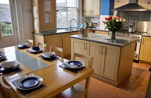 York House | 'Minster Bells' - 5 Bed City Centre Townhouse
